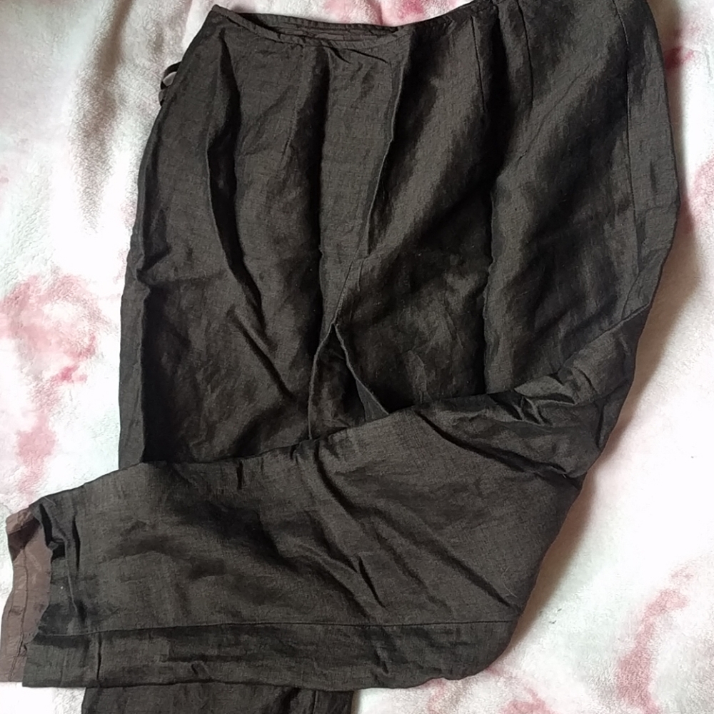 Brown Dress Capris